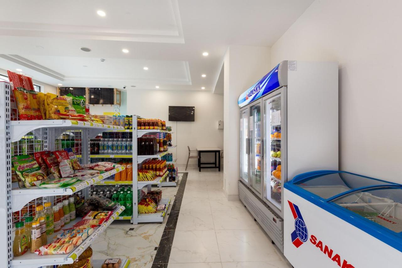 Yours Studio Airport Hotel Ho Chi Minh City Exterior photo