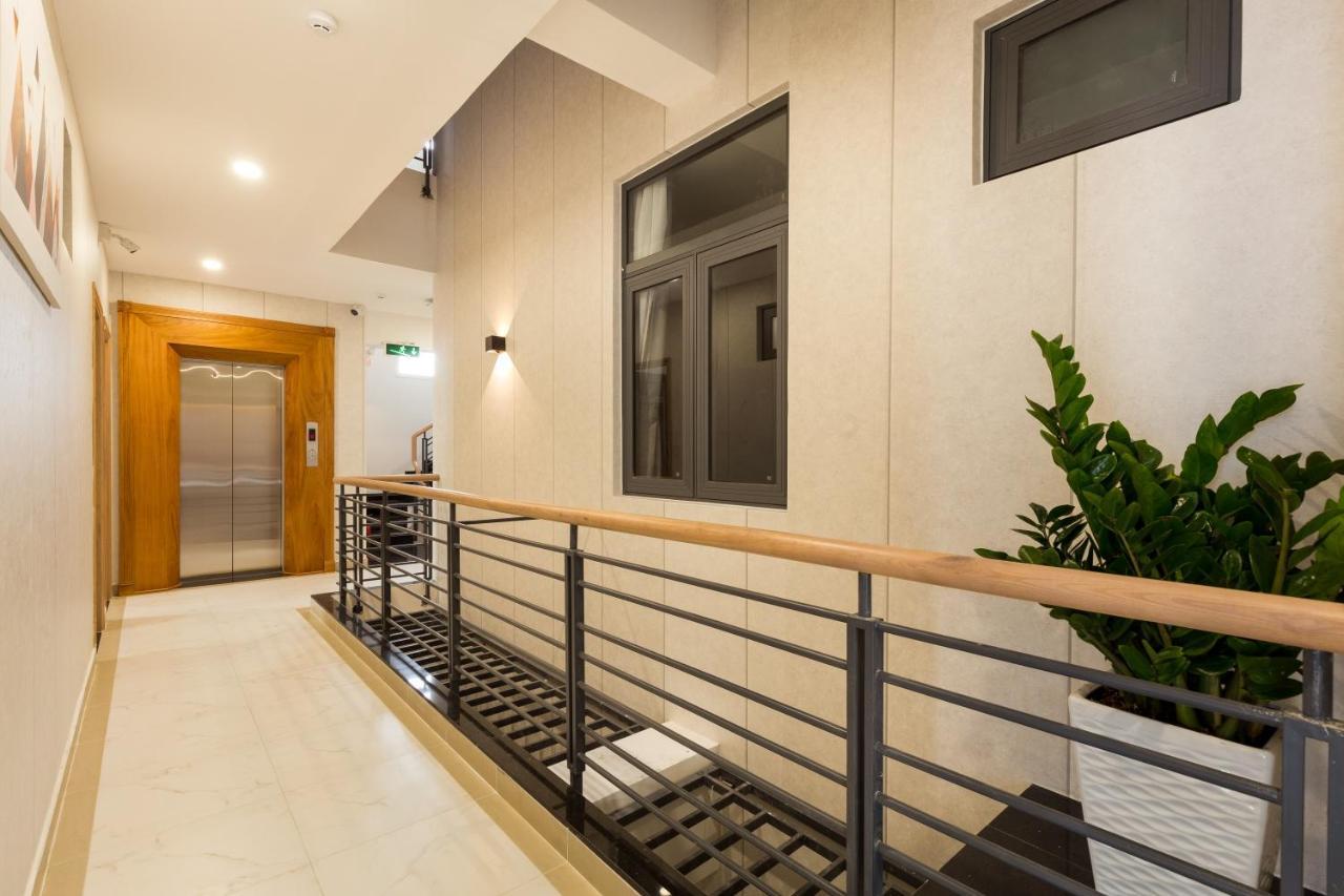 Yours Studio Airport Hotel Ho Chi Minh City Exterior photo