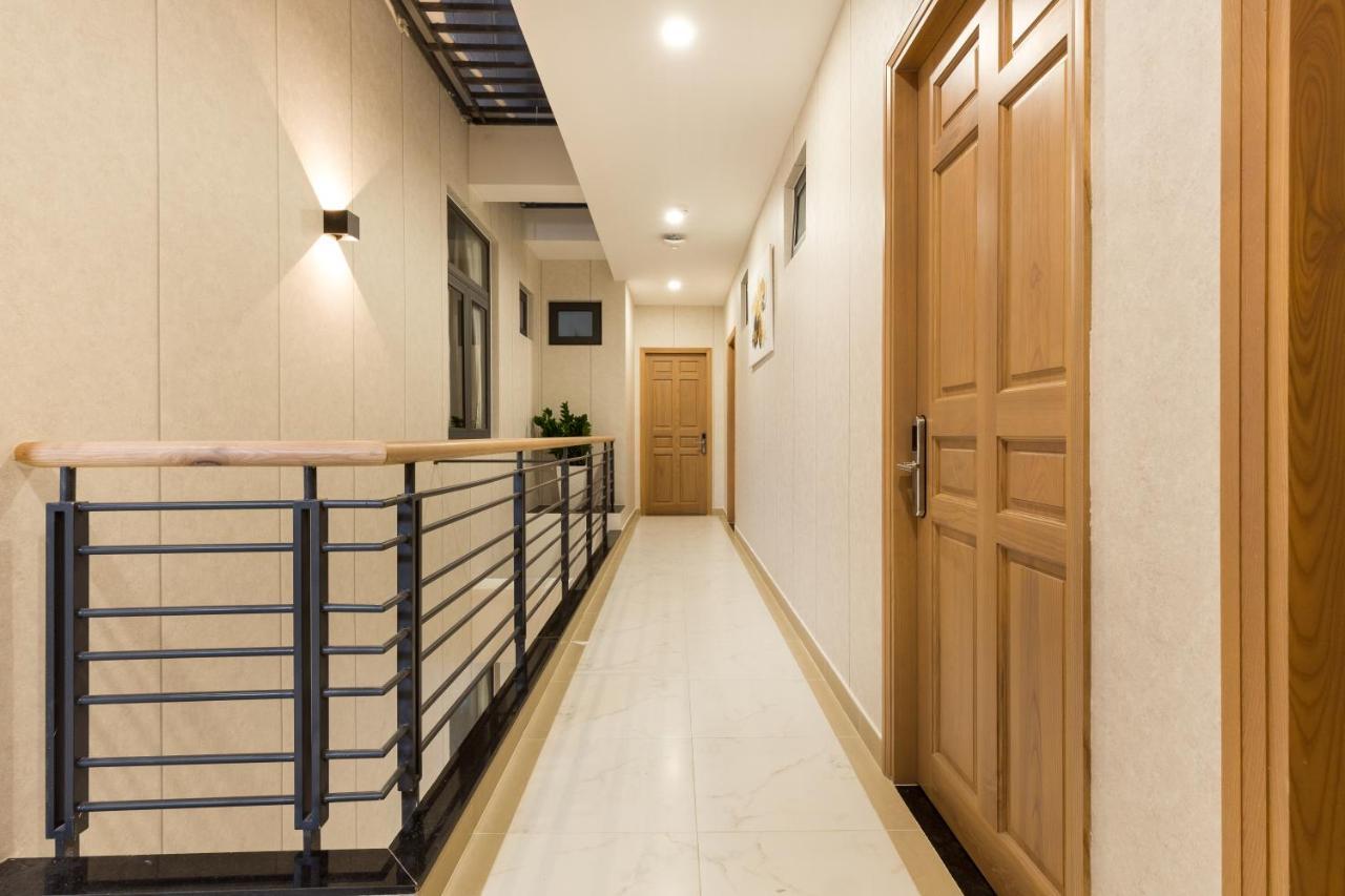 Yours Studio Airport Hotel Ho Chi Minh City Exterior photo
