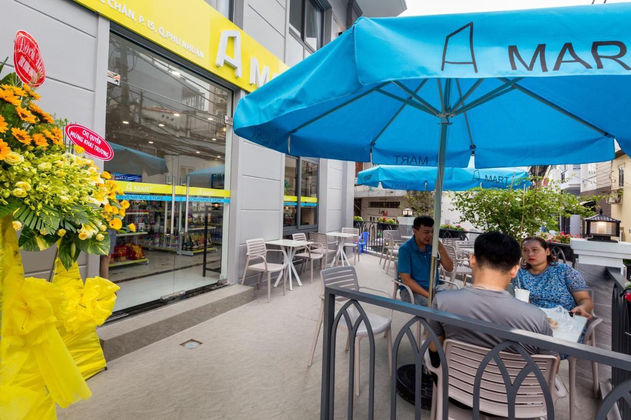 Yours Studio Airport Hotel Ho Chi Minh City Exterior photo