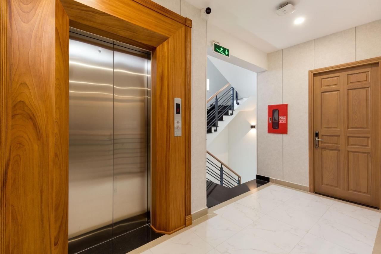 Yours Studio Airport Hotel Ho Chi Minh City Exterior photo