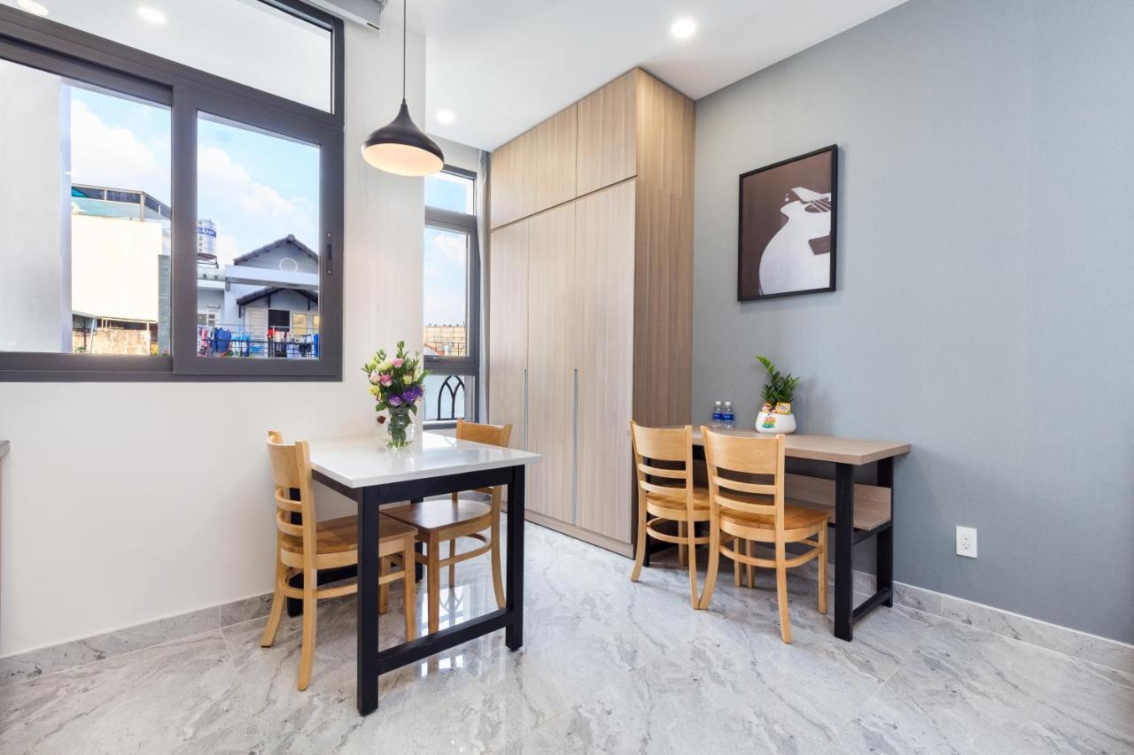Yours Studio Airport Hotel Ho Chi Minh City Exterior photo