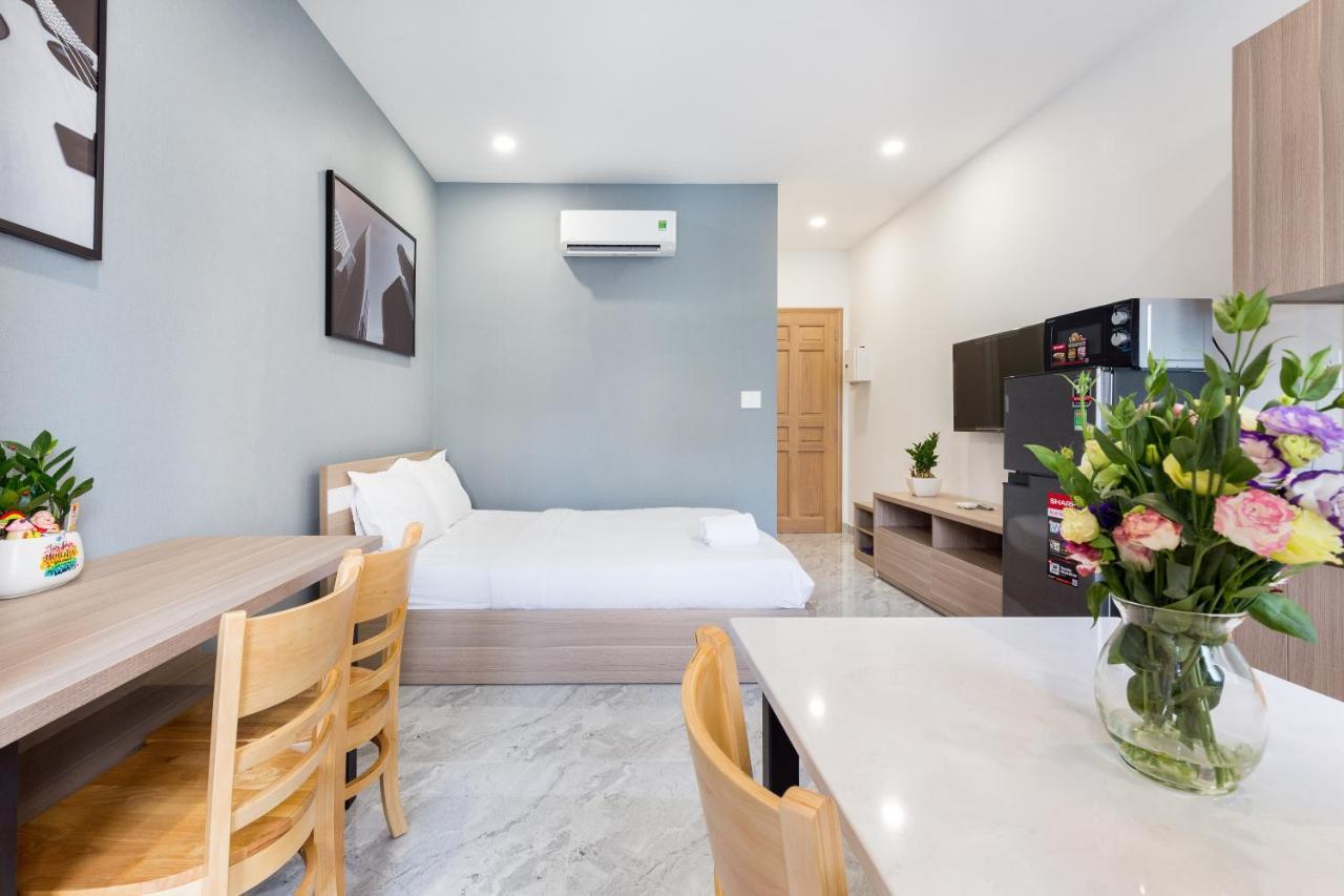 Yours Studio Airport Hotel Ho Chi Minh City Exterior photo