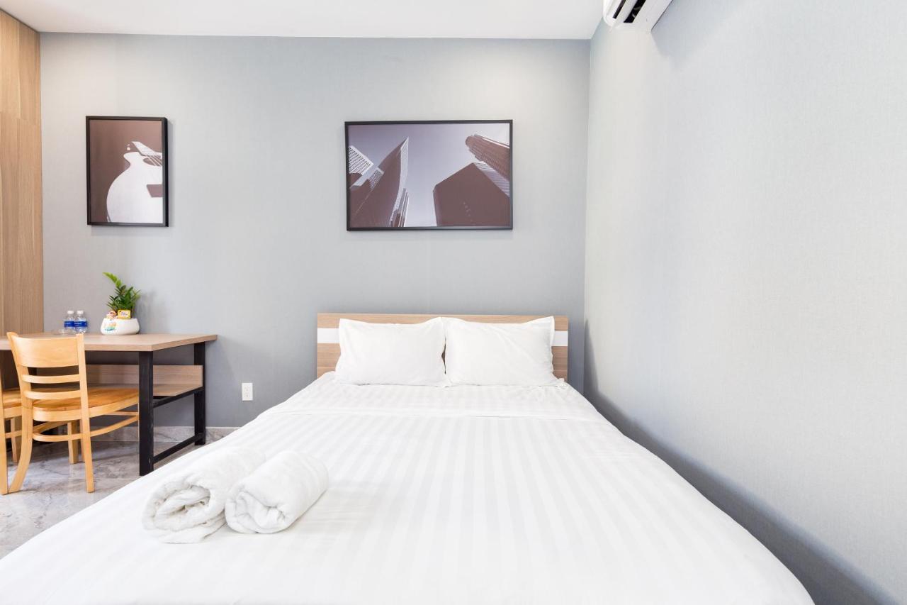 Yours Studio Airport Hotel Ho Chi Minh City Exterior photo