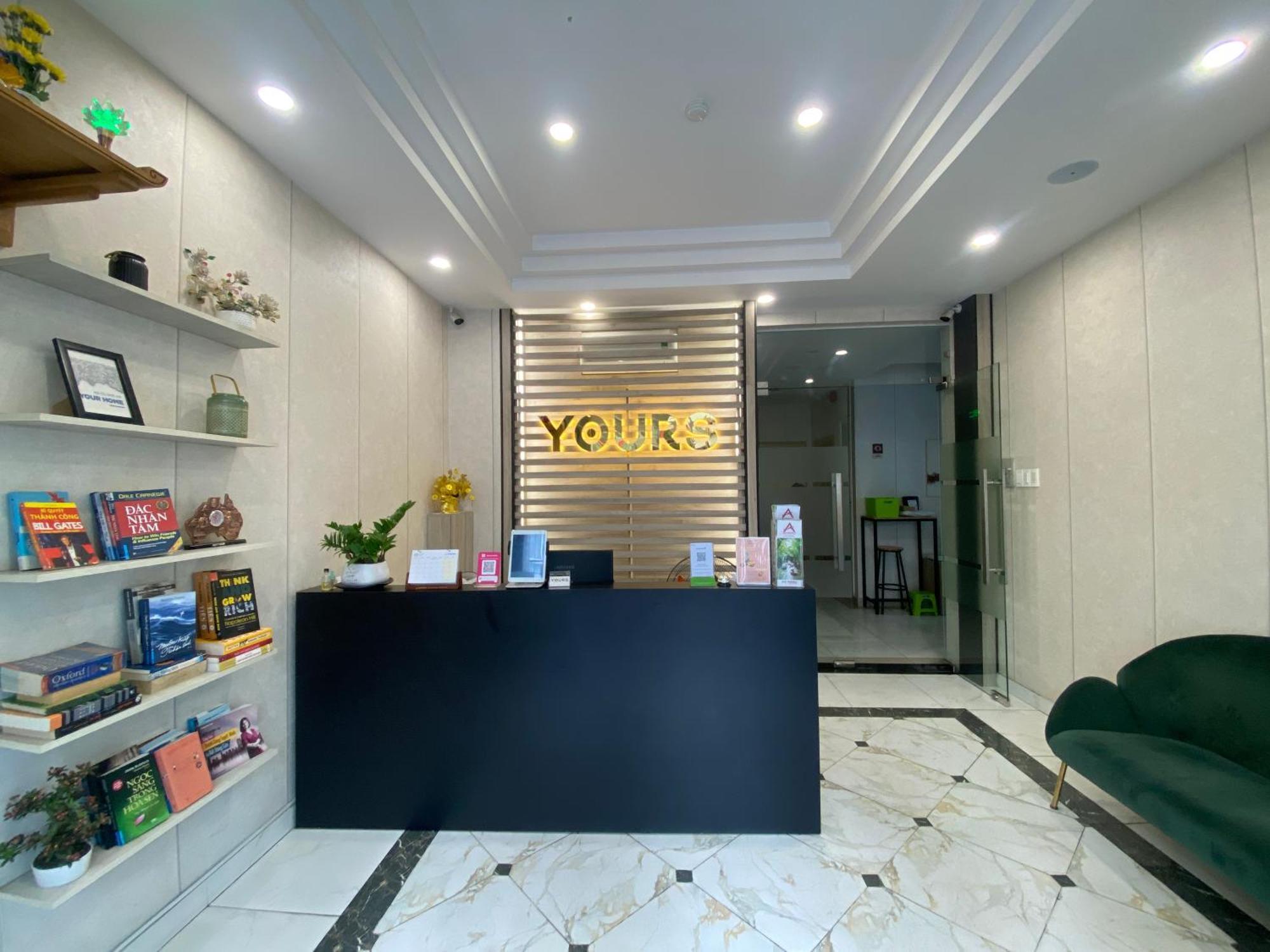Yours Studio Airport Hotel Ho Chi Minh City Exterior photo